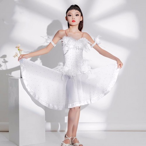Girls kids feather red black competition latin dance dresses for children Christmas party salsa rumba chacha ballroom tango latin dancing costumes for Girls